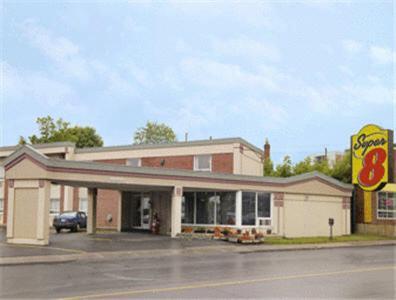 Super 8 By Wyndham Kingston Hotel Kültér fotó